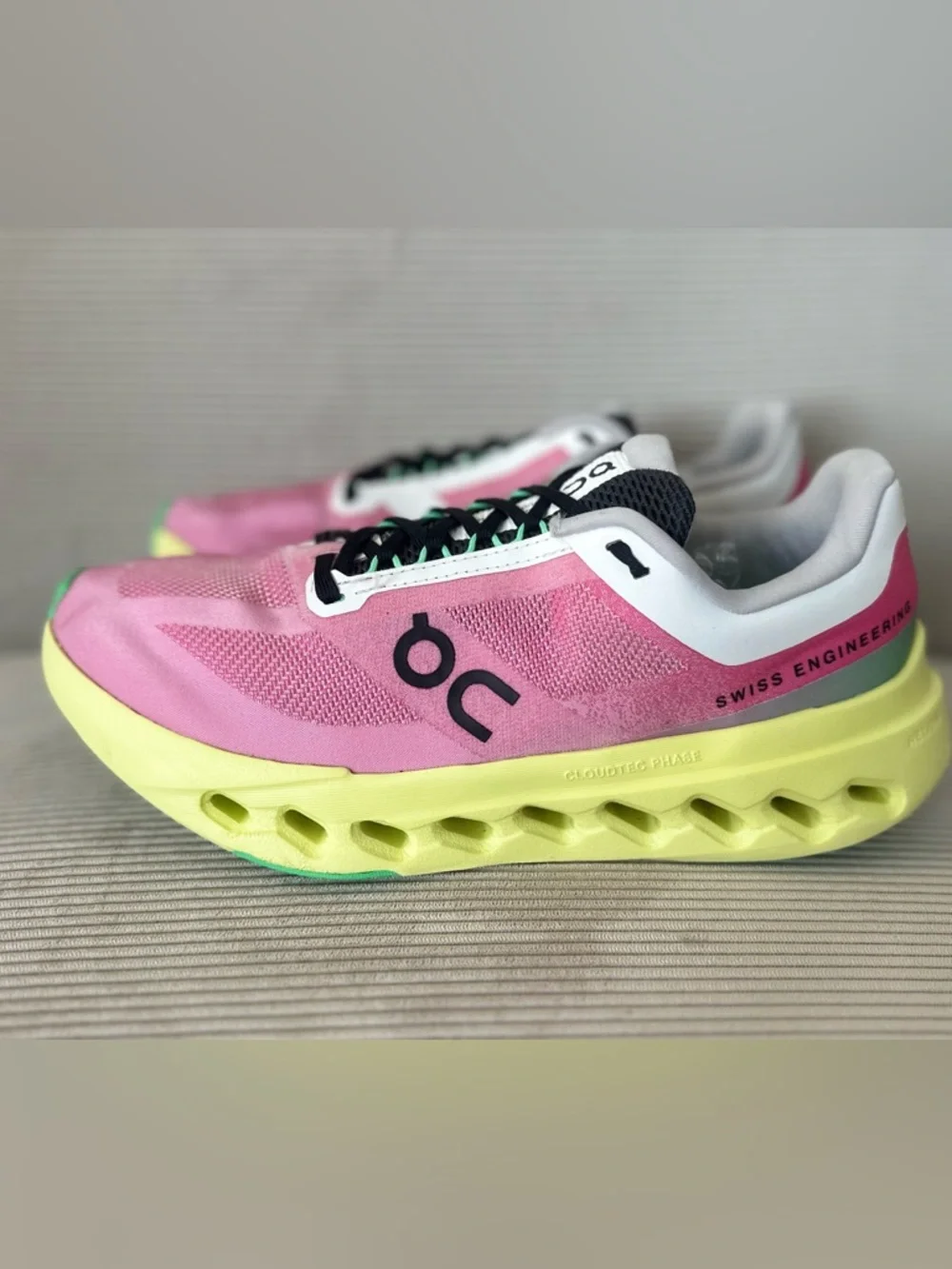 On Women's Cloudsurfer Next in the Pink / Limelight size 8.5 - Picture 3 of 11